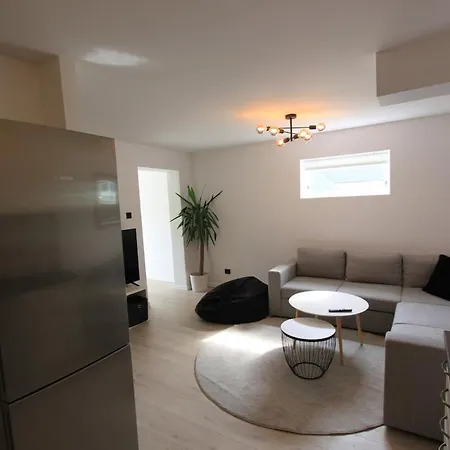 Newly Renovated In Sogne *