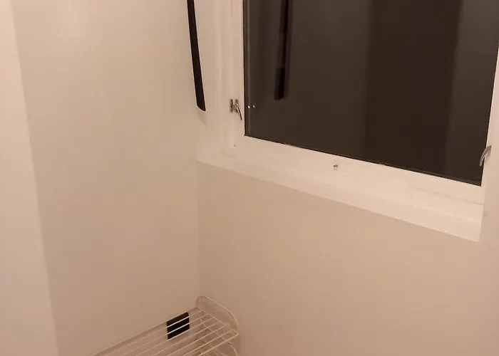 Newly Renovated In Sogne Lägenhet *